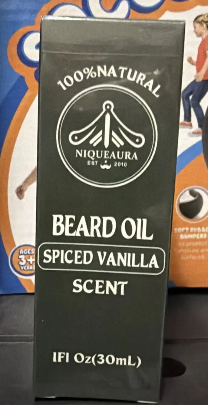 100% Natural Niqueaura Beard Oil Spiced Vanilla 1oz Bottle